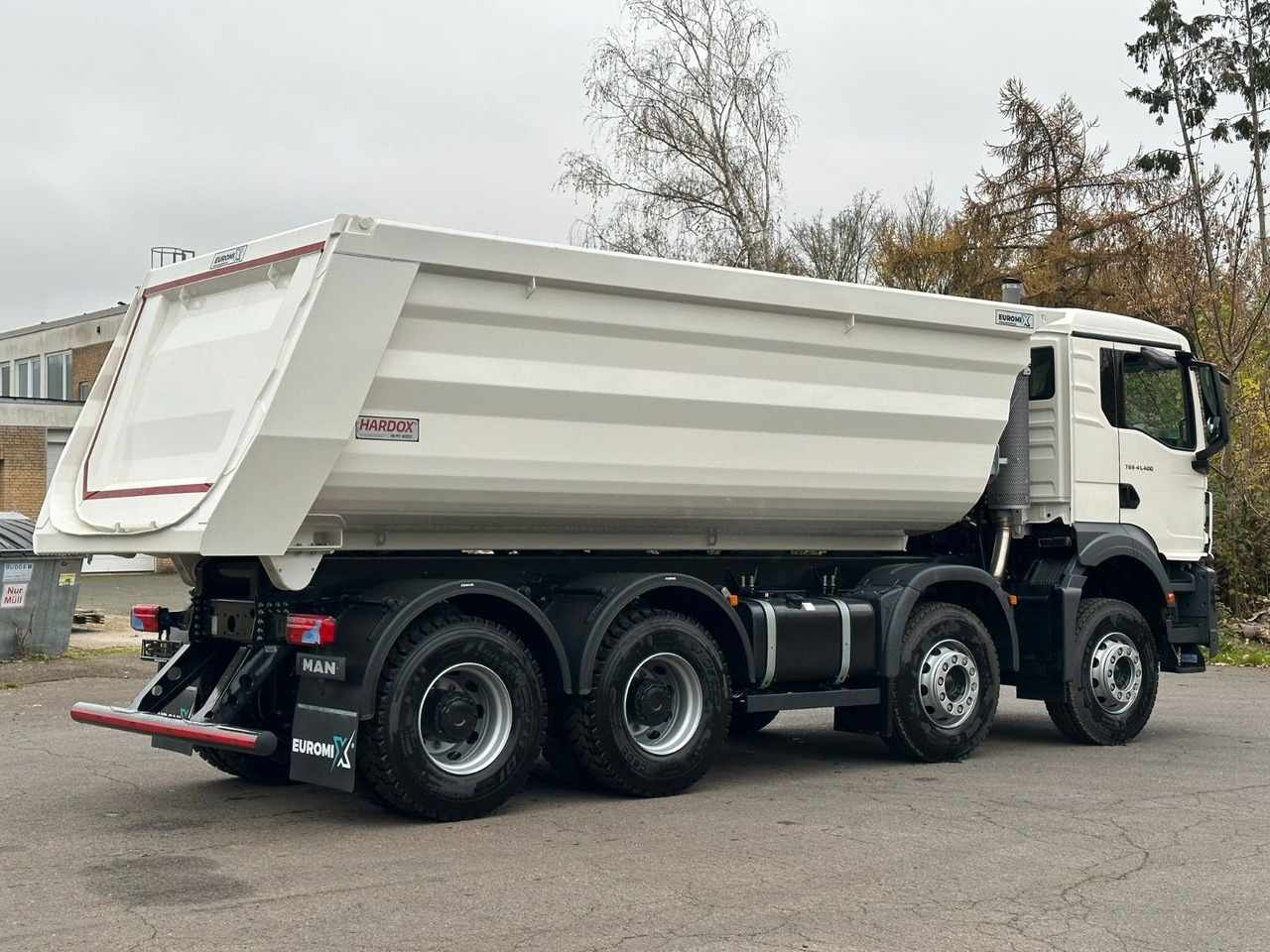 MAN TGS 41.400 8x4 / EUROMIX MTP 20m³/ EURO2 Kipper MAN TGS 41.400 8x4 / EUROMIX MTP 20m³/ EURO2 Kipper - Tipper: picture 5 MAN TGS 41.400 8x4 / EUROMIX MTP 20m³/ EURO2 Kipper MAN TGS 41.400 8x4 / EUROMIX MTP 20m³/ EURO2 Kipper - Tipper: picture 5