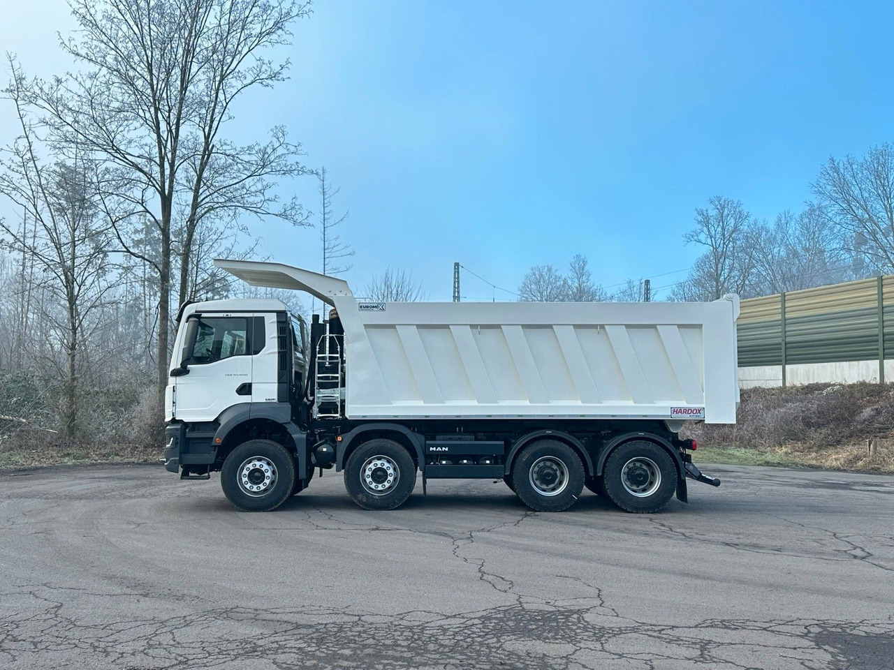 MAN TGS 41.400 8x4 / EUROMIX MTP 23m³/ Eckige Mulde MAN TGS 41.400 8x4 / EUROMIX MTP 23m³/ Eckige Mulde - Tipper: picture 5 MAN TGS 41.400 8x4 / EUROMIX MTP 23m³/ Eckige Mulde MAN TGS 41.400 8x4 / EUROMIX MTP 23m³/ Eckige Mulde - Tipper: picture 5