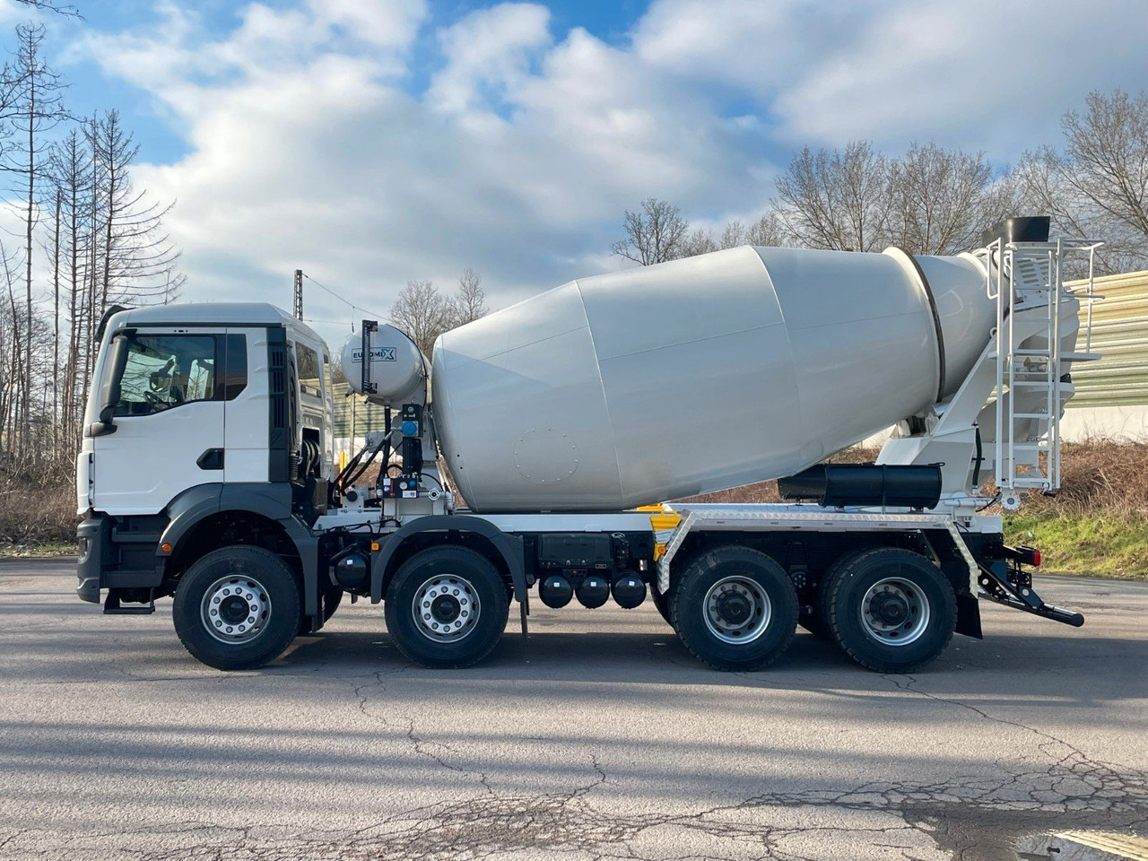 MAN TGS 41.400 8x4 / EuromixMTP EM 12m³ R / EURO 2 - Concrete mixer truck: picture 4 MAN TGS 41.400 8x4 / EuromixMTP EM 12m³ R / EURO 2 - Concrete mixer truck: picture 4