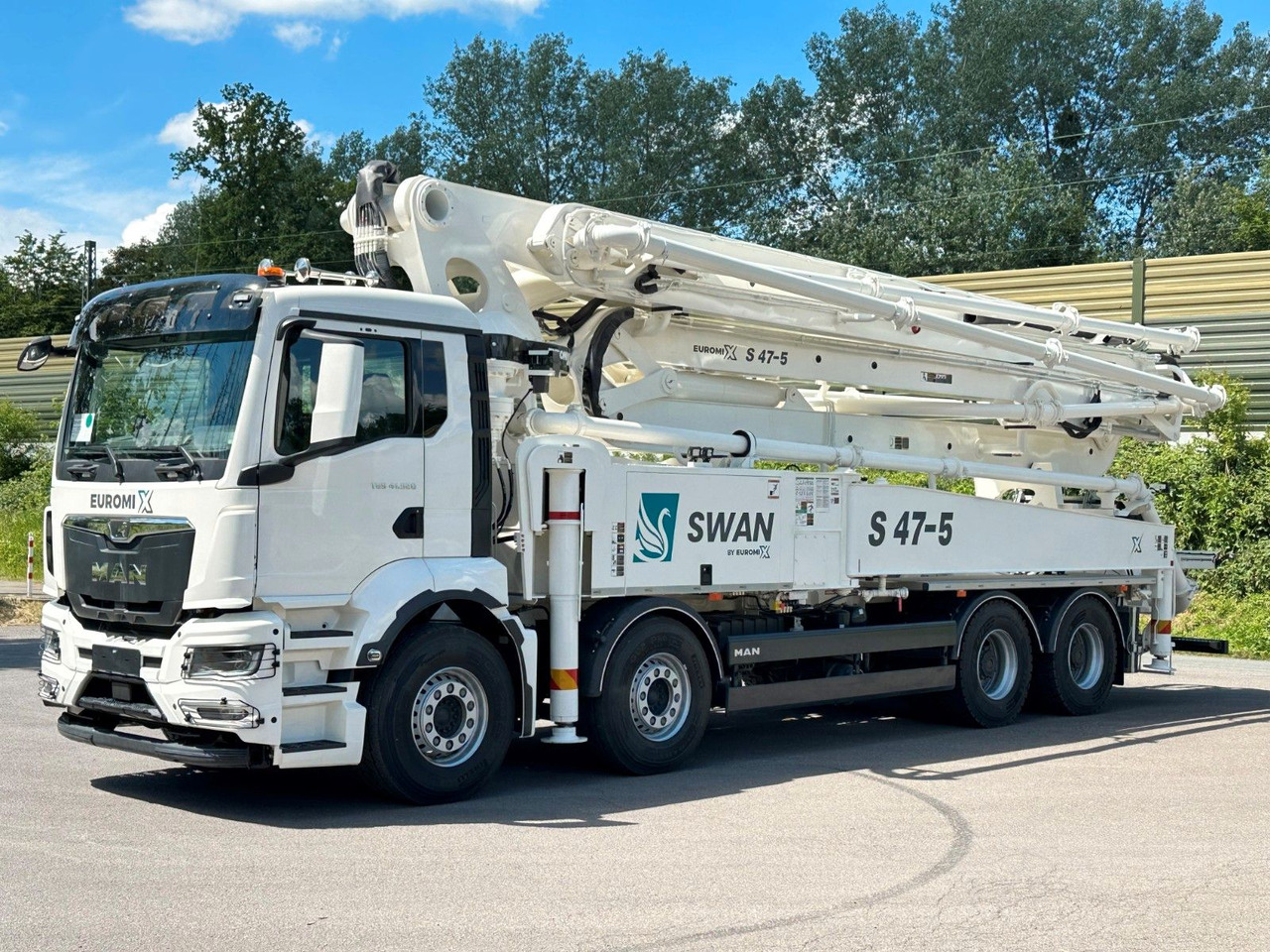 MAN TGS 41.520 8x4 SWAN TSP 47-5 160RZ ( 47m ) - Concrete pump truck: picture 2 MAN TGS 41.520 8x4 SWAN TSP 47-5 160RZ ( 47m ) - Concrete pump truck: picture 2
