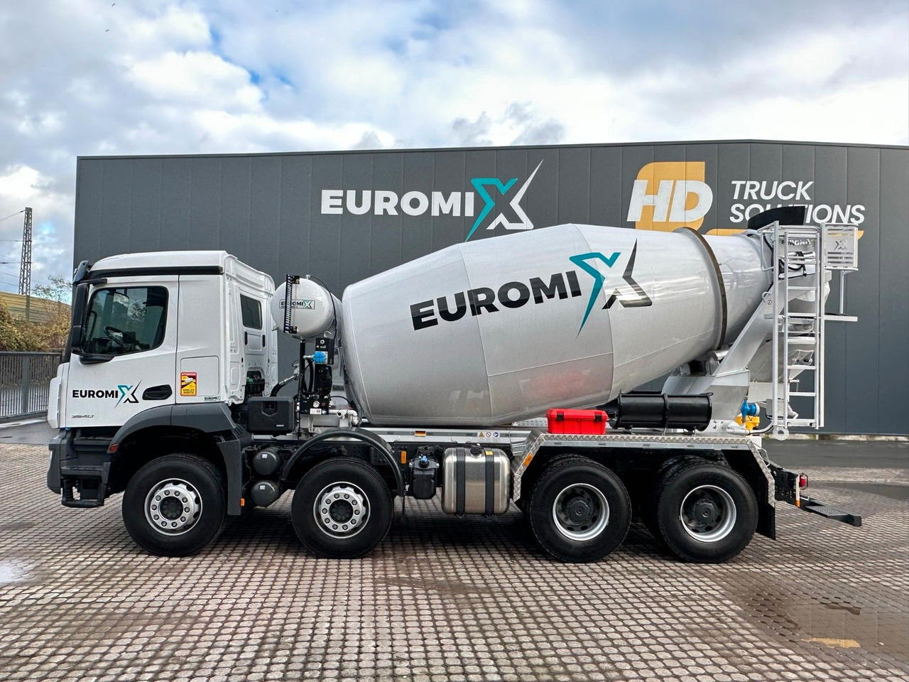 Mercedes-Benz Arocs 5 3540 8x4 EURO 6e EuromixMTP EM 9 L Mercedes-Benz Arocs 5 3540 8x4 EURO 6e EuromixMTP EM 9 L - Concrete mixer truck: picture 3 Mercedes-Benz Arocs 5 3540 8x4 EURO 6e EuromixMTP EM 9 L Mercedes-Benz Arocs 5 3540 8x4 EURO 6e EuromixMTP EM 9 L - Concrete mixer truck: picture 3