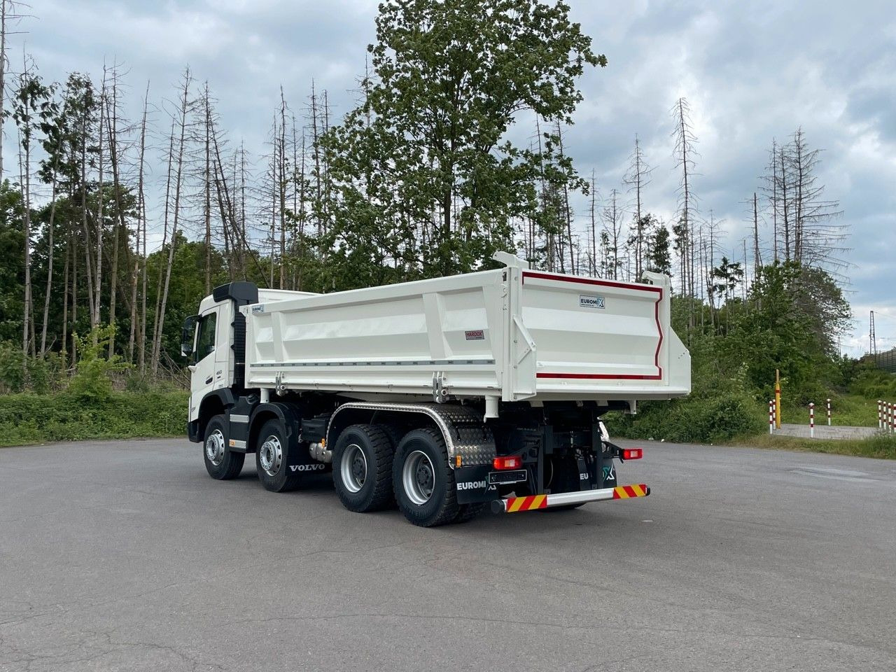 Volvo FMX 460 8x4 / EuromixMTP 3-Seiten-Kipper - Tipper: picture 4 Volvo FMX 460 8x4 / EuromixMTP 3-Seiten-Kipper - Tipper: picture 4