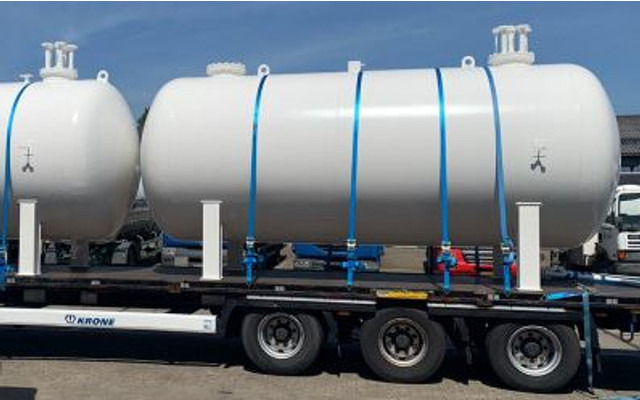Propaan/Butaan LPG tank 20m3 (10 ton) Used gas tank 20m3 Ø 2200 Aboveground and underground Gas,Gaz, LPG ID 1.013 - Fuel tank for Truck: picture 1 Propaan/Butaan LPG tank 20m3 (10 ton) Used gas tank 20m3 Ø 2200 Aboveground and underground Gas,Gaz, LPG ID 1.013 - Fuel tank for Truck: picture 1