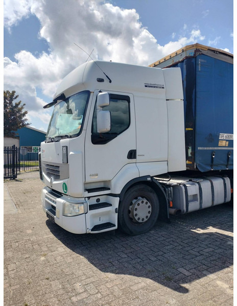 Renault Premium 460.19T 24G ID 7.28 - Tractor unit: picture 2 Renault Premium 460.19T 24G ID 7.28 - Tractor unit: picture 2