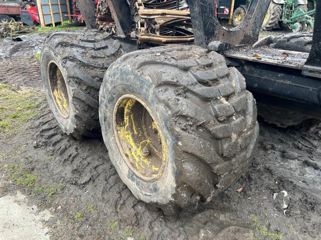 Forwarder John Deere 1010 E: picture 10