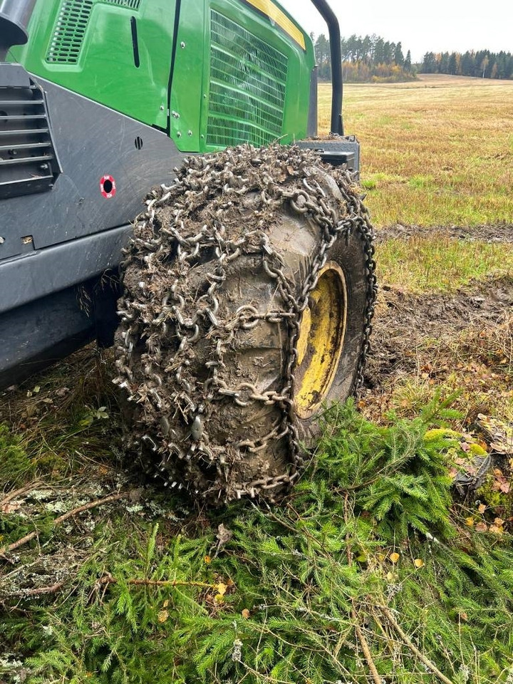 Forestry harvester John Deere 1070G: picture 10