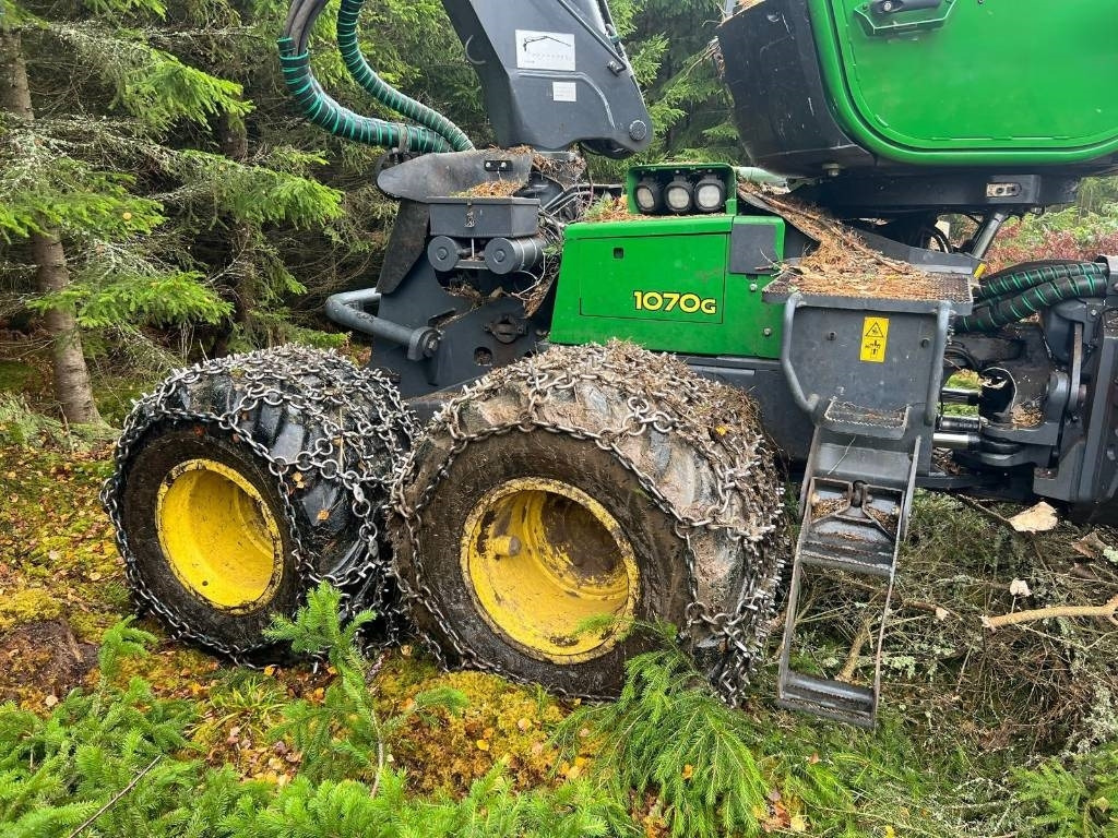 Forestry harvester John Deere 1070G: picture 11