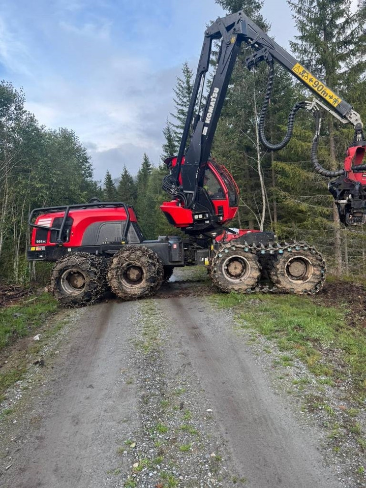 Komatsu 951 XC - Forestry harvester: picture 3 Komatsu 951 XC - Forestry harvester: picture 3