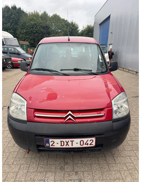 Citroën Berlingo **PETROL-ESSENCE-BENZINE** - Car: picture 2 Citroën Berlingo **PETROL-ESSENCE-BENZINE** - Car: picture 2