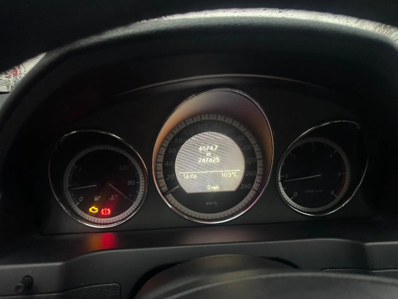 Car Mercedes-Benz C-Klasse **C200CDI-EURO 5-BELGIAN ORIGINE**: picture 12 Car Mercedes-Benz C-Klasse **C200CDI-EURO 5-BELGIAN ORIGINE**: picture 12