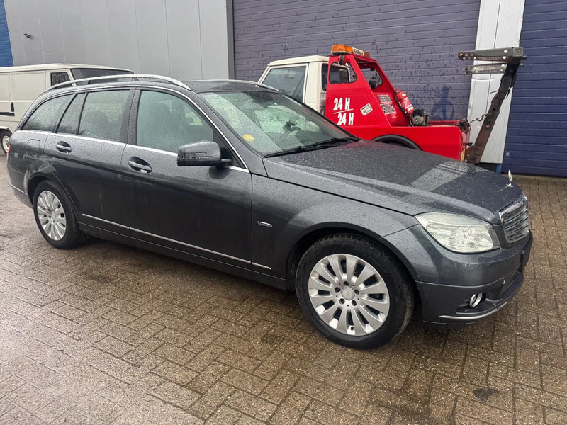 Mercedes-Benz C-Klasse **C200CDI-EURO 5-BELGIAN ORIGINE** - Car: picture 3 Mercedes-Benz C-Klasse **C200CDI-EURO 5-BELGIAN ORIGINE** - Car: picture 3