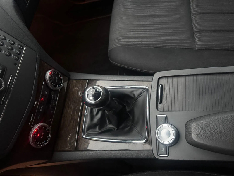 Car Mercedes-Benz C-Klasse **C200CDI-EURO 5-BELGIAN ORIGINE**: picture 11 Car Mercedes-Benz C-Klasse **C200CDI-EURO 5-BELGIAN ORIGINE**: picture 11