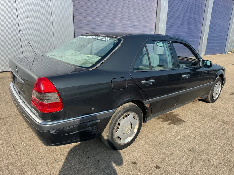 Mercedes-Benz C-Klasse **C220DIESEL-BELGIANCAR** - Sedan: picture 4 Mercedes-Benz C-Klasse **C220DIESEL-BELGIANCAR** - Sedan: picture 4