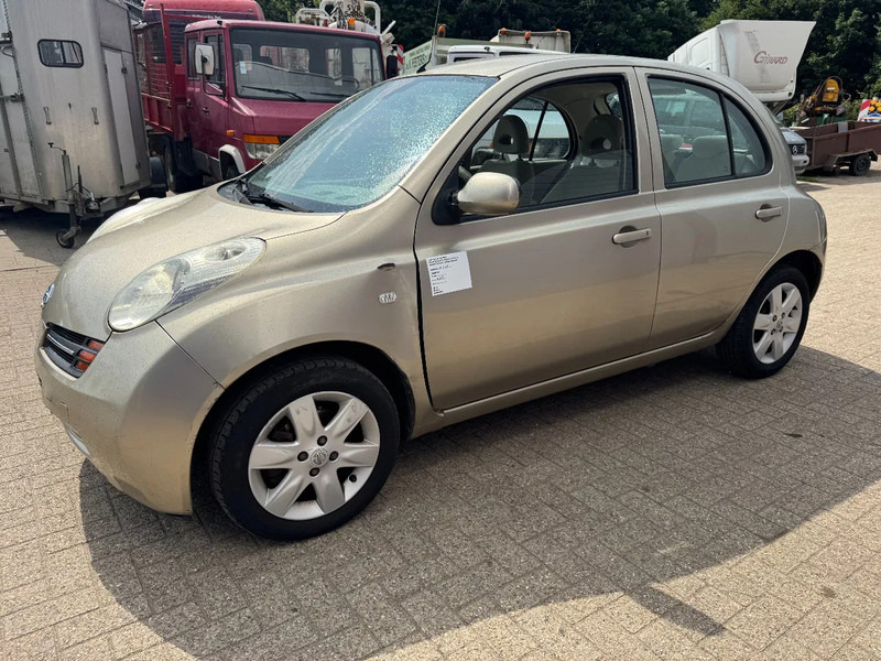 Nissan Micra **PETROL-ESSENCE-AIRCO** - Sedan: picture 3 Nissan Micra **PETROL-ESSENCE-AIRCO** - Sedan: picture 3