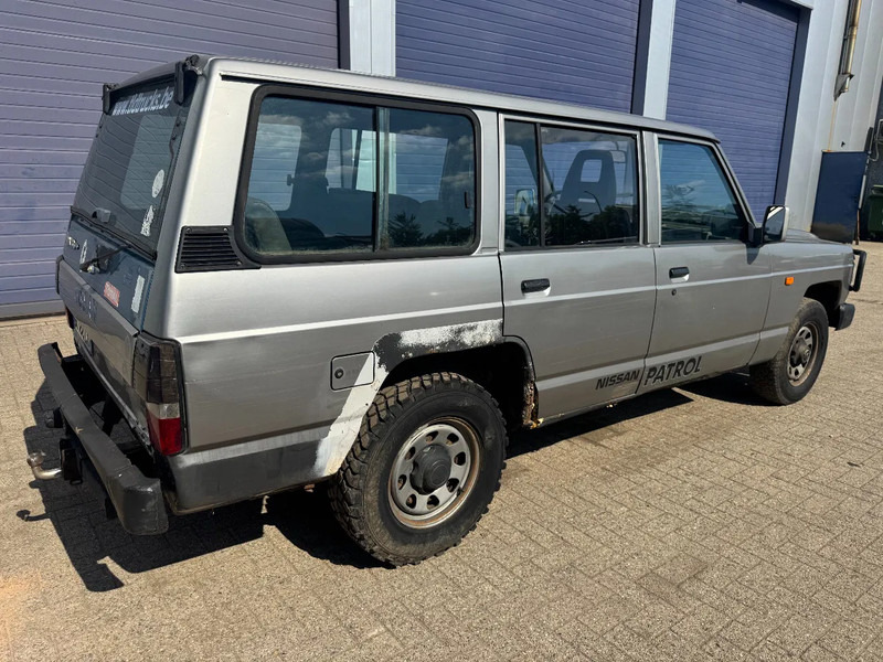 Nissan Patrol **LONG CHASSIS-7 SEATER** - Car: picture 4 Nissan Patrol **LONG CHASSIS-7 SEATER** - Car: picture 4