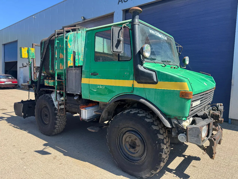 Unimog 424 **BITUMTANK-GOUDRONEUSE** - Truck: picture 3 Unimog 424 **BITUMTANK-GOUDRONEUSE** - Truck: picture 3