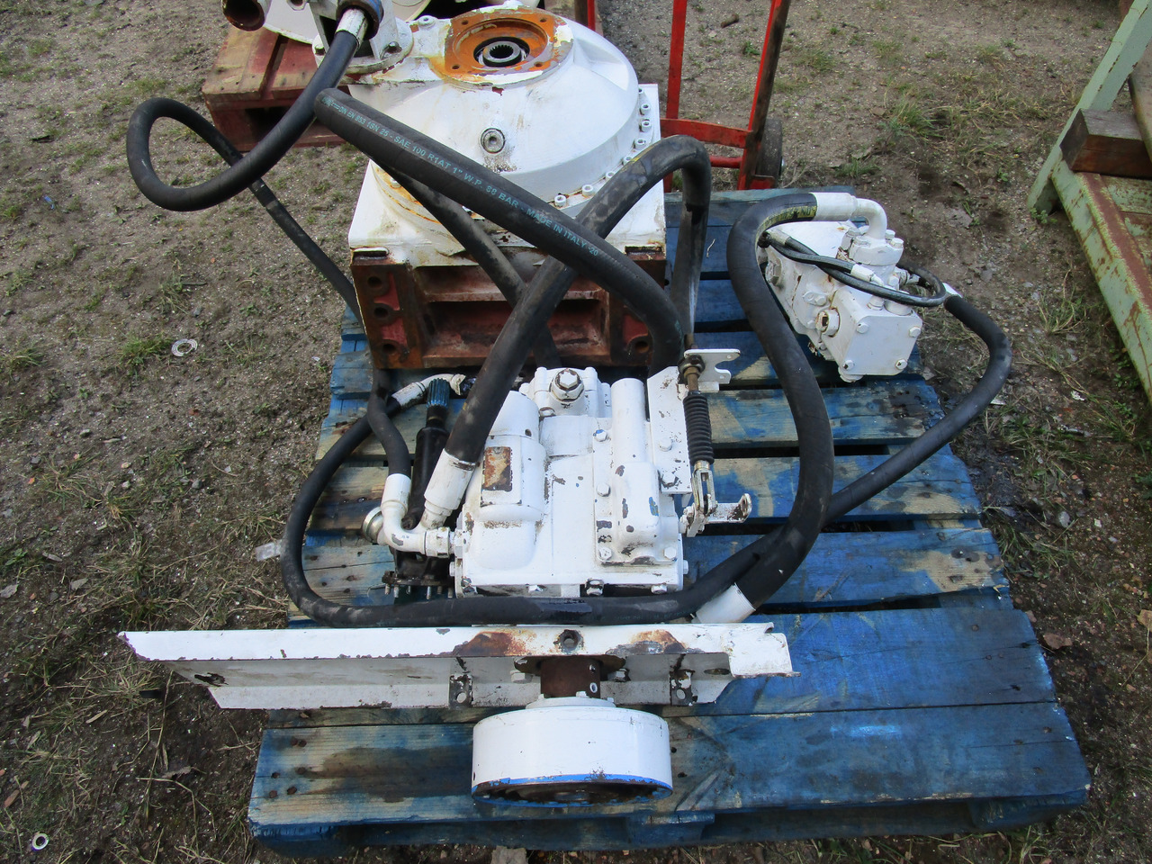 CONCRETE MIXER DRIVELINE & GEARBOX COMPLETE - Gearbox for Municipal/ Special vehicle: picture 1 CONCRETE MIXER DRIVELINE & GEARBOX COMPLETE - Gearbox for Municipal/ Special vehicle: picture 1