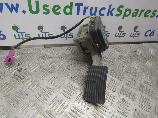 MAN TGA THROTTLE PEDAL CONTROL UNIT P/NO 81.25970.6100 - Electrical system for Truck: picture 1 MAN TGA THROTTLE PEDAL CONTROL UNIT P/NO 81.25970.6100 - Electrical system for Truck: picture 1