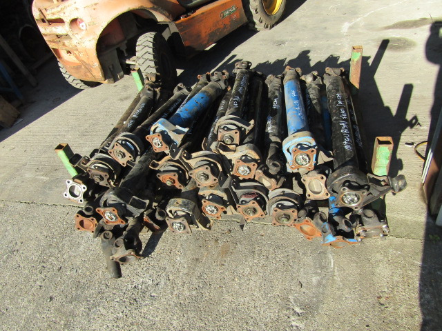 MITSUBISHI FUSO PROPSHAFT - Suspension for Truck: picture 2 MITSUBISHI FUSO PROPSHAFT - Suspension for Truck: picture 2