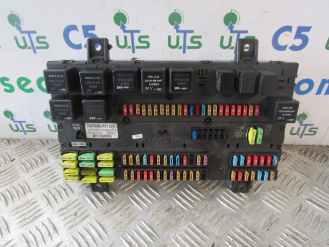 VOLVO FM12 FUSEBOARD 20476480-P01 - Electrical system for Truck: picture 1 VOLVO FM12 FUSEBOARD 20476480-P01 - Electrical system for Truck: picture 1