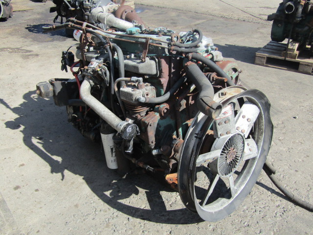 VOLVO TD61 FL6 MANUAL PUMP ENGINE COMPLETE - Engine for Truck: picture 3 VOLVO TD61 FL6 MANUAL PUMP ENGINE COMPLETE - Engine for Truck: picture 3