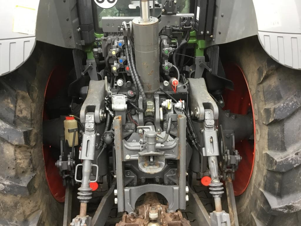 Farm tractor Fendt 828 PROFI PLUS: picture 22