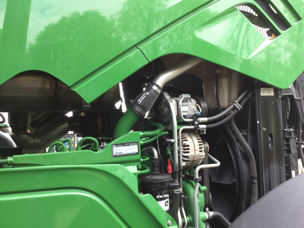 John Deere 6195R - Farm tractor: picture 2 John Deere 6195R - Farm tractor: picture 2