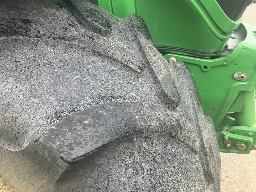 John Deere 6250R - Farm tractor: picture 2 John Deere 6250R - Farm tractor: picture 2