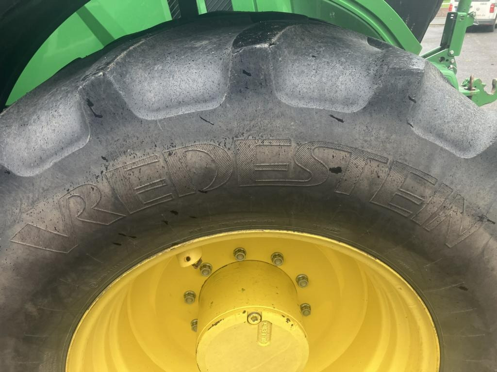 John Deere 6250R - Farm tractor: picture 3 John Deere 6250R - Farm tractor: picture 3