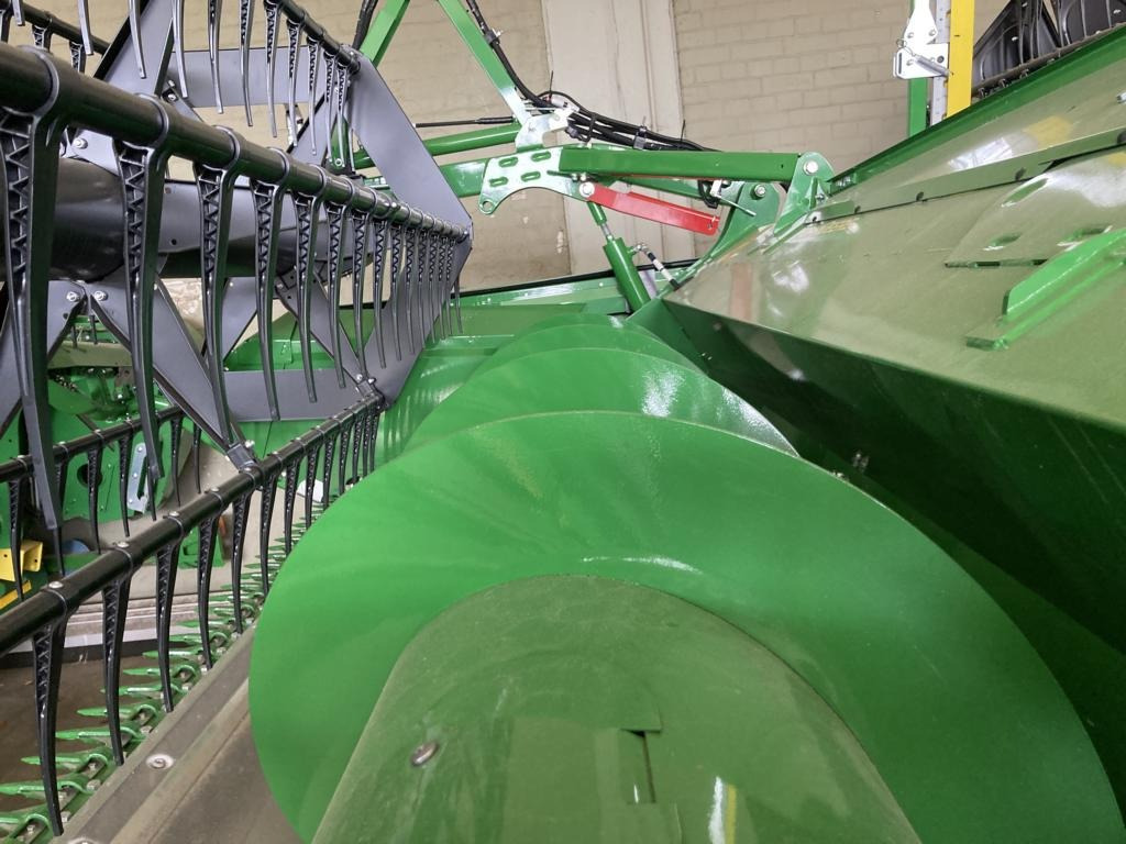 John Deere 722X - Combine harvester: picture 3 John Deere 722X - Combine harvester: picture 3
