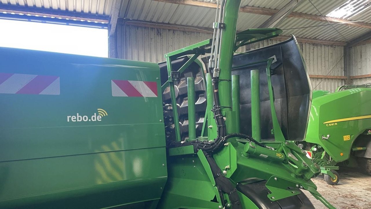John Deere FESTKAMMER-KOMBIPRESSE C441R - Hay and forage equipment: picture 3 John Deere FESTKAMMER-KOMBIPRESSE C441R - Hay and forage equipment: picture 3