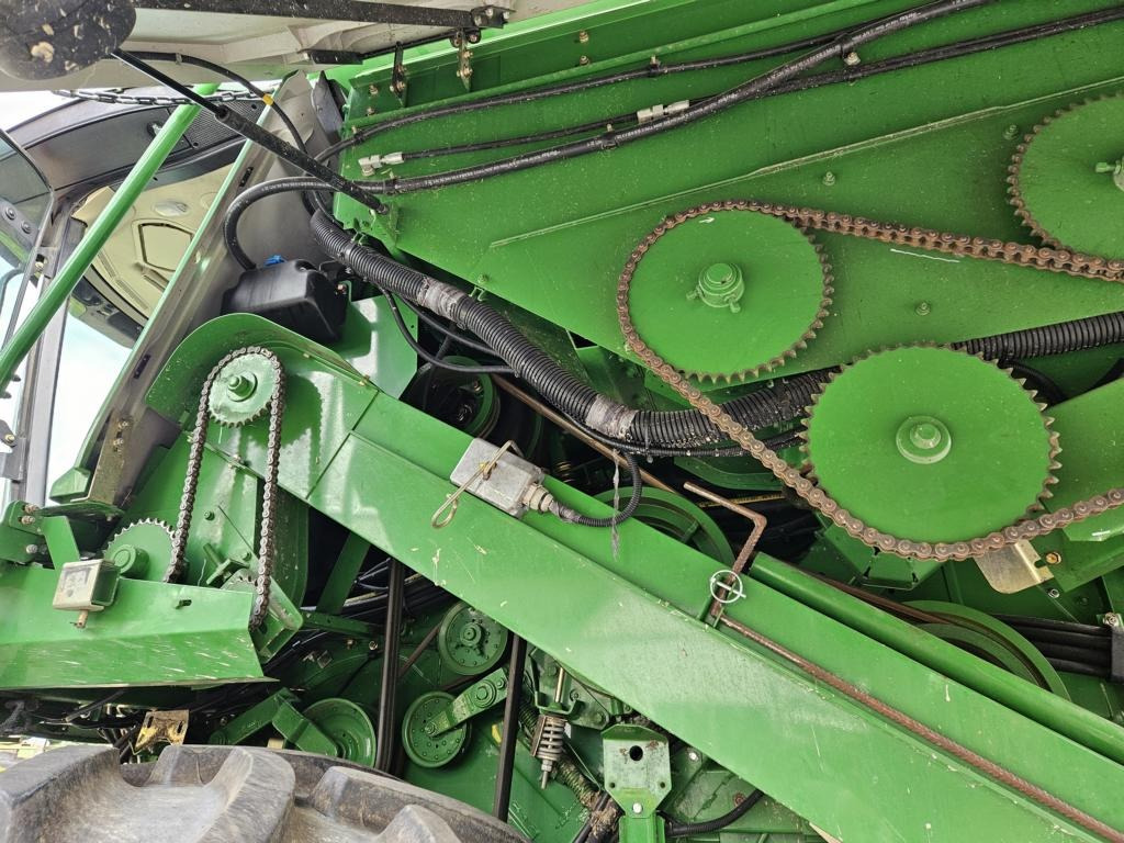 Combine harvester John Deere T560I: picture 26