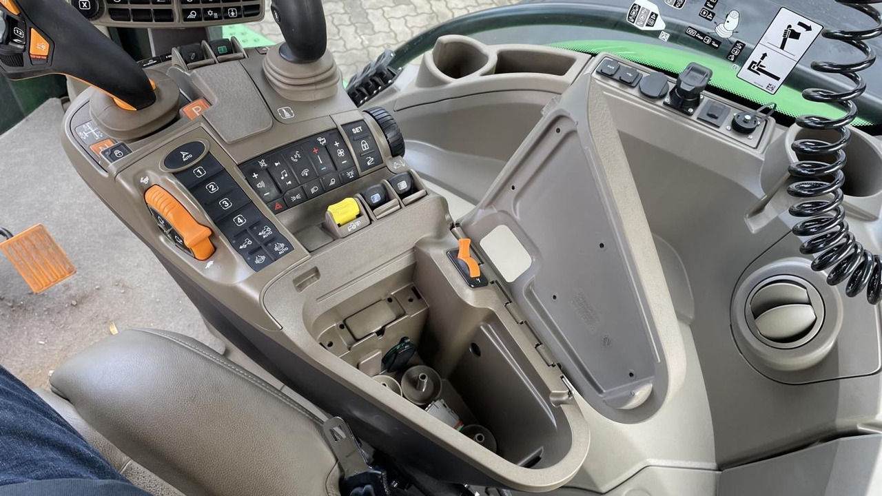 New Farm tractor John Deere TRAKTOR 8R410: picture 9