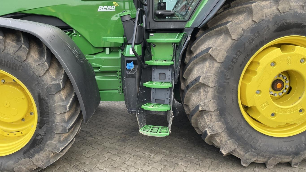 New Farm tractor John Deere TRAKTOR 8R410: picture 34