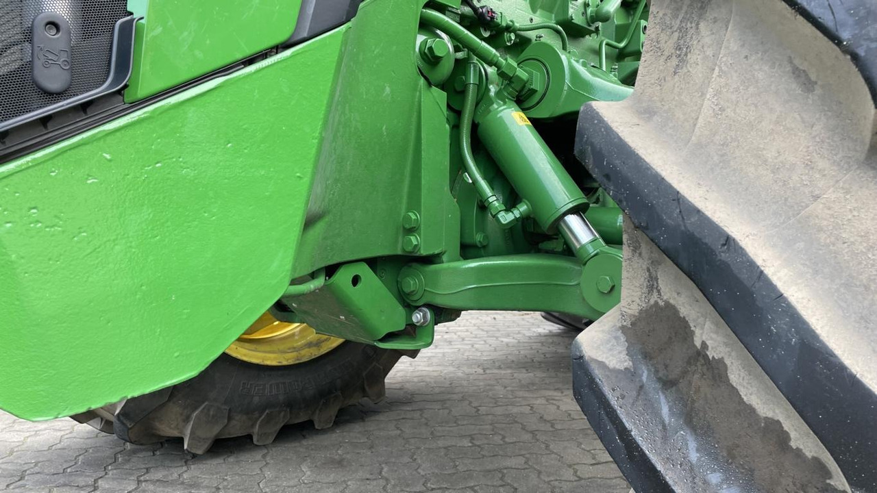 New Farm tractor John Deere TRAKTOR 8R410: picture 42