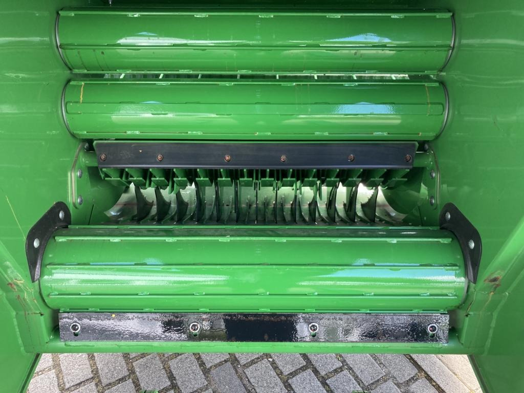 Bale wrapper John Deere V461M: picture 25