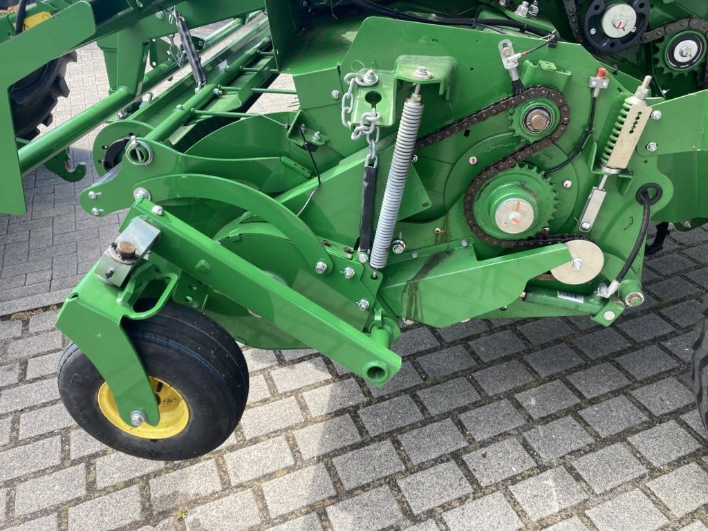 John Deere V461M - Bale wrapper: picture 4 John Deere V461M - Bale wrapper: picture 4