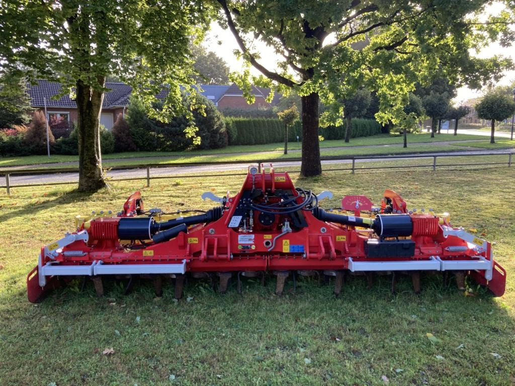 Pöttinger LION 403 C - Harrow: picture 1 Pöttinger LION 403 C - Harrow: picture 1