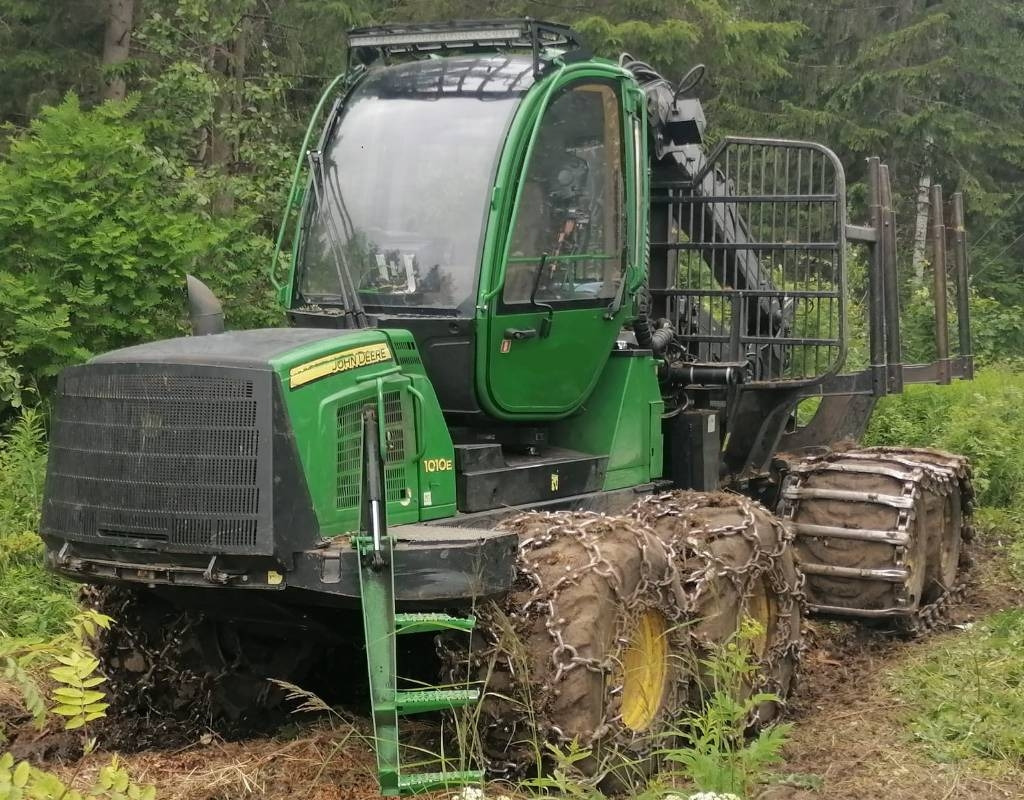John Deere 1010 E - Forwarder: picture 1 John Deere 1010 E - Forwarder: picture 1