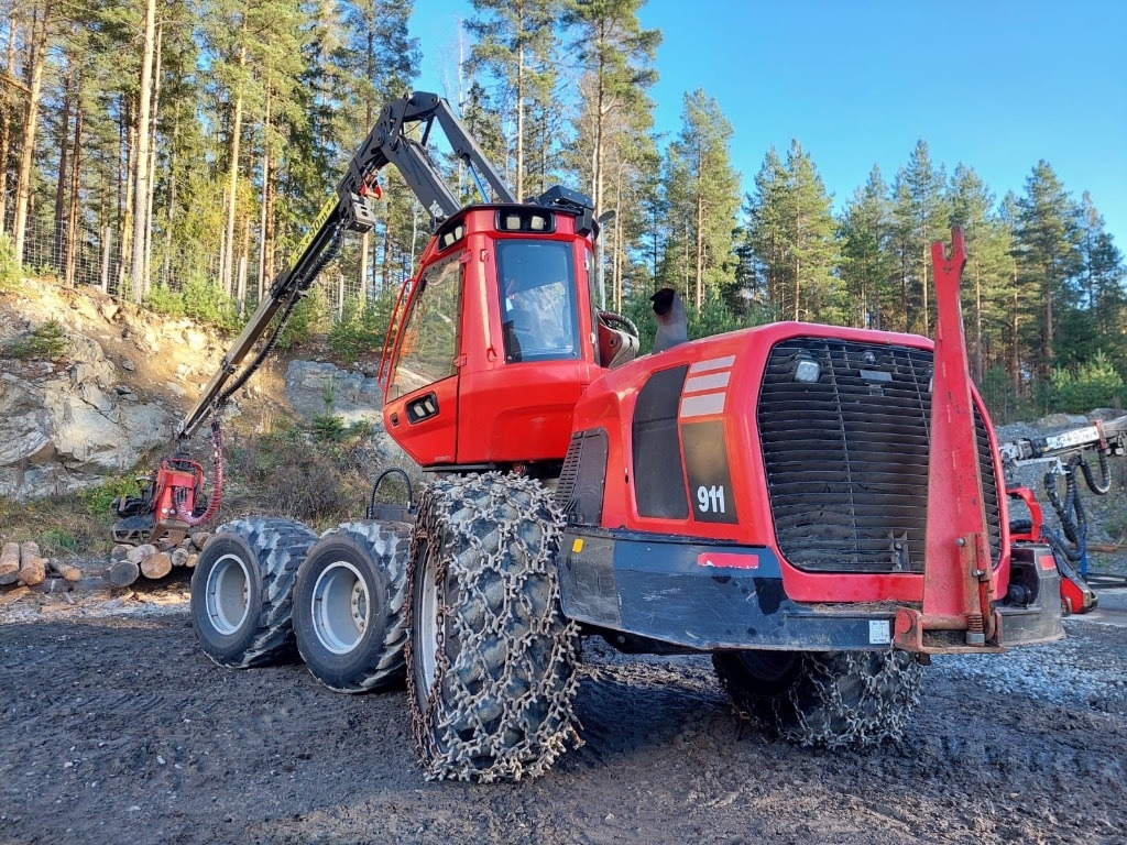 Komatsu 911 - Forestry harvester: picture 5 Komatsu 911 - Forestry harvester: picture 5