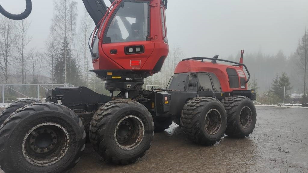 Komatsu 931XC - Forestry harvester: picture 2 Komatsu 931XC - Forestry harvester: picture 2