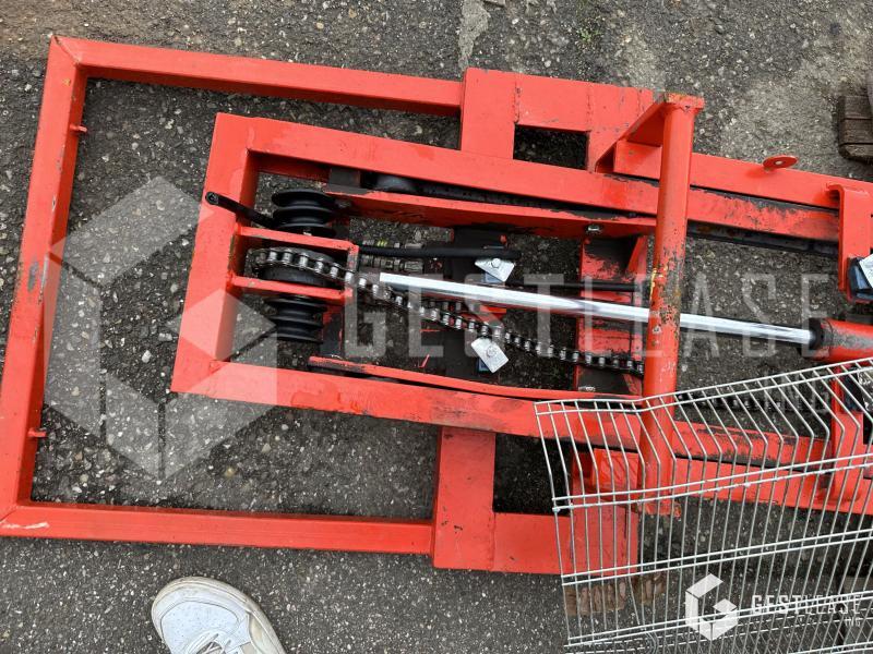 CAMPADELLI LEVE CUVE - Attachment for Agricultural machinery: picture 5 CAMPADELLI LEVE CUVE - Attachment for Agricultural machinery: picture 5