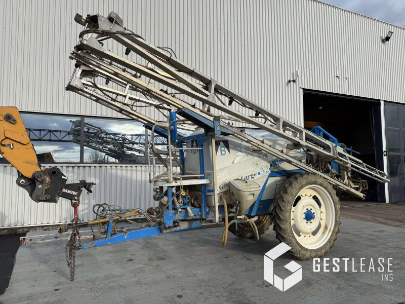 BLANCHARD GRAND LARGE PC - Trailed sprayer: picture 1 BLANCHARD GRAND LARGE PC - Trailed sprayer: picture 1