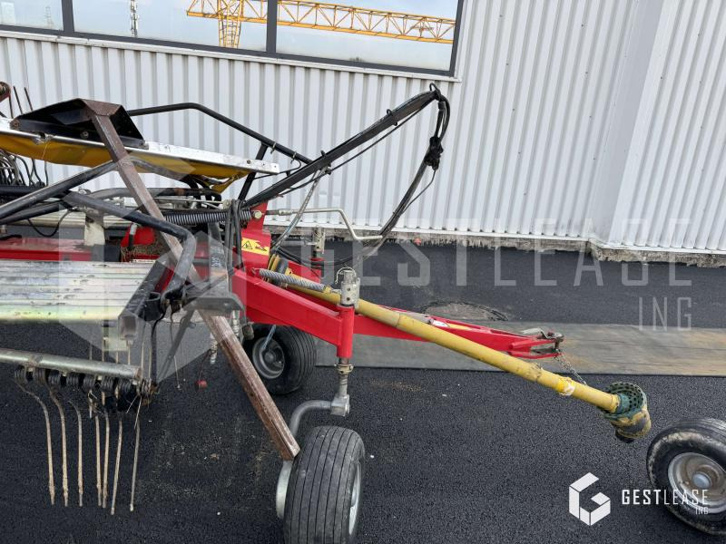FELLA TS1502 - Tedder/ Rake: picture 4 FELLA TS1502 - Tedder/ Rake: picture 4