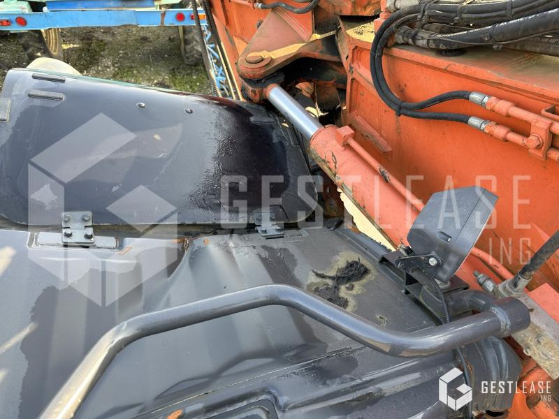 Crawler excavator Hitachi ZAXIS 135 US: picture 6