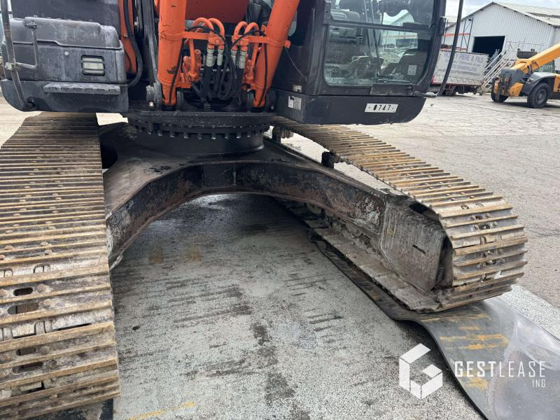 Crawler excavator Hitachi ZX250LCN-5B: picture 7