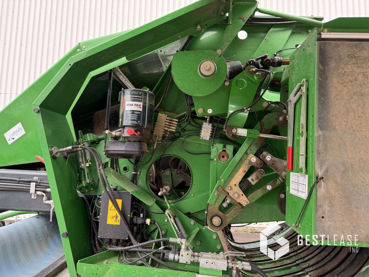 Square baler John Deere 1424H: picture 16