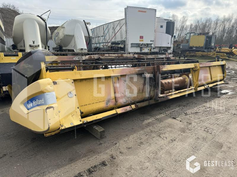 New Holland 24 - Grain header: picture 1 New Holland 24 - Grain header: picture 1