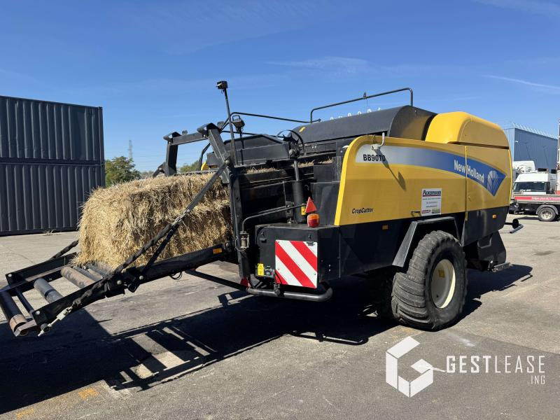 New Holland BB 9070 CROPCUTTER - Square baler: picture 3 New Holland BB 9070 CROPCUTTER - Square baler: picture 3