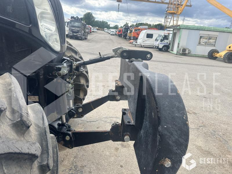 New Holland T7.235 - Farm tractor: picture 3 New Holland T7.235 - Farm tractor: picture 3